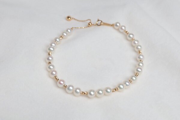 Gilded Serenity - 鎏金靜謐