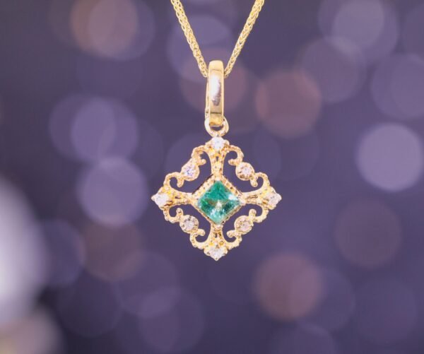 Emerald Flourish - 祖母綠的繁盛