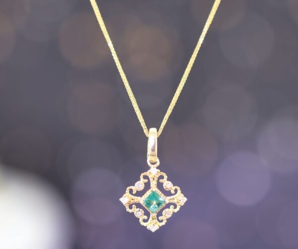 Emerald Flourish - 祖母綠的繁盛