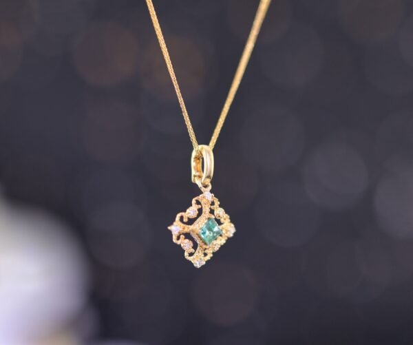 Emerald Flourish - 祖母綠的繁盛