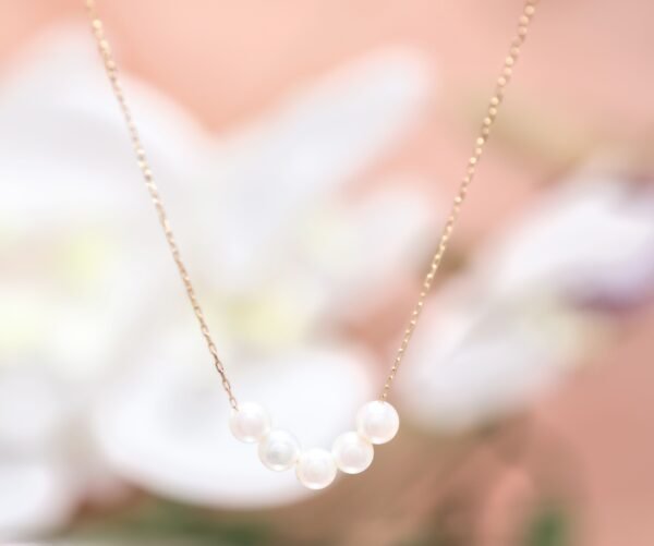 Akoya Pearl Arc Necklace - 溫柔弧光項鍊