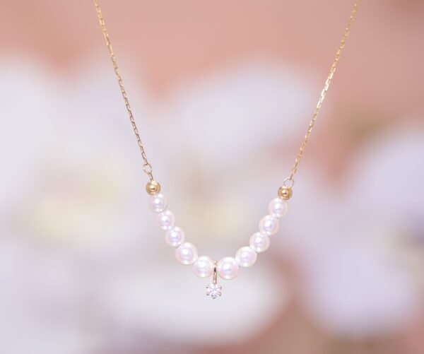 Akoya Solitaire Charm Necklace - 微光之弧