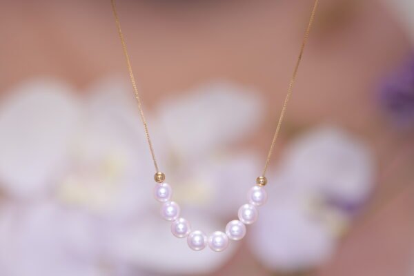 Akoya Glimmer Arc Necklace - 月彎微笑