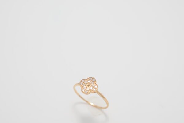 Pavé Petal Ring - 幸運之約