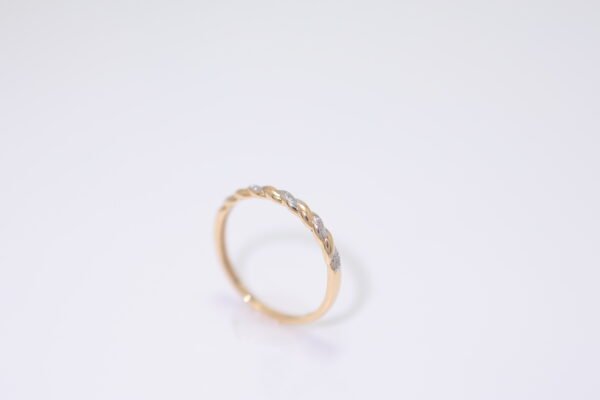 Golden Twist Diamond - 金色扭轉鑽石