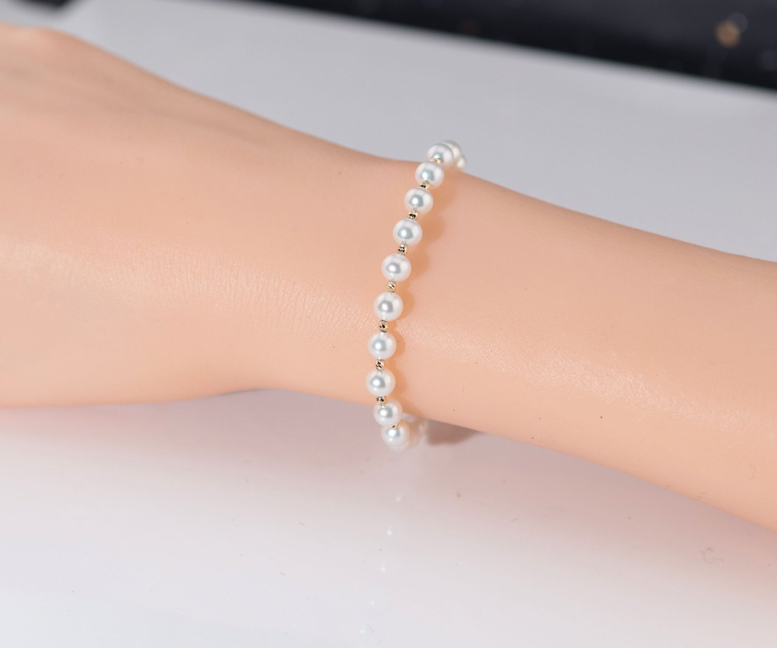 Dancing Akoyas - 舞動阿古屋