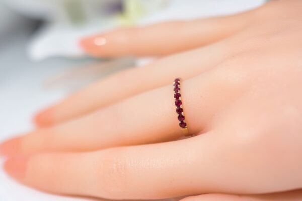 Whispering Rubies - 紅寶石低語