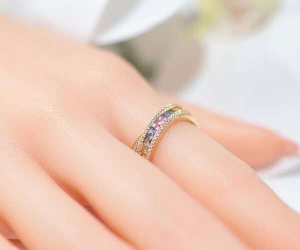 Rainbow Embrace Ring - 彩虹擁抱戒指