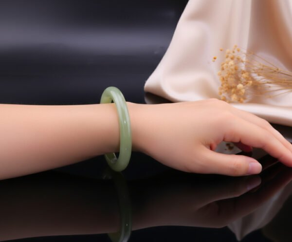 Celadon Glow Hetian Nephrite Bangle — 青瓷微光和田玉手鐲
