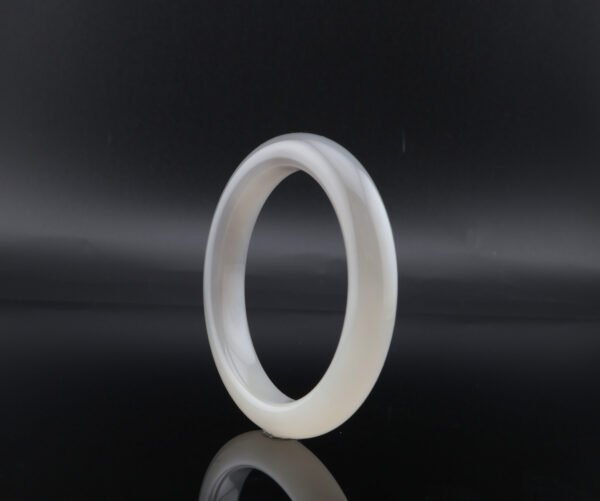 Lilac Smoke Mutton-Fat Nephrite Bangle —「煙紫山水」天然羊脂白半山水手鐲