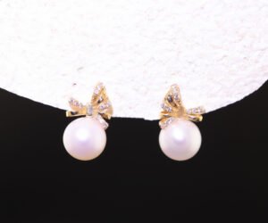 Akoya Pearl & Diamond Bow Earrings - 蝶舞映月-18k金真鑽耳釘