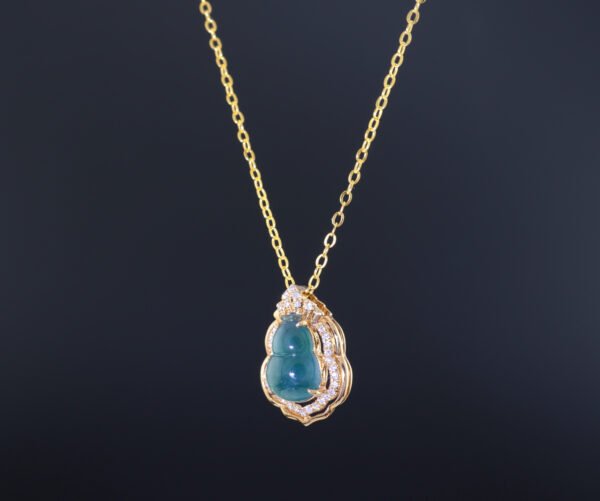 Celestial Blessing Hulu —「福祿映藍」18K金真鑽冰藍水緬甸葫蘆翡翠