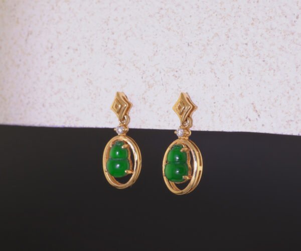 Empress Fortune Jade Earrings —「碧祿承福」18K金帝王綠葫蘆翡翠耳釘