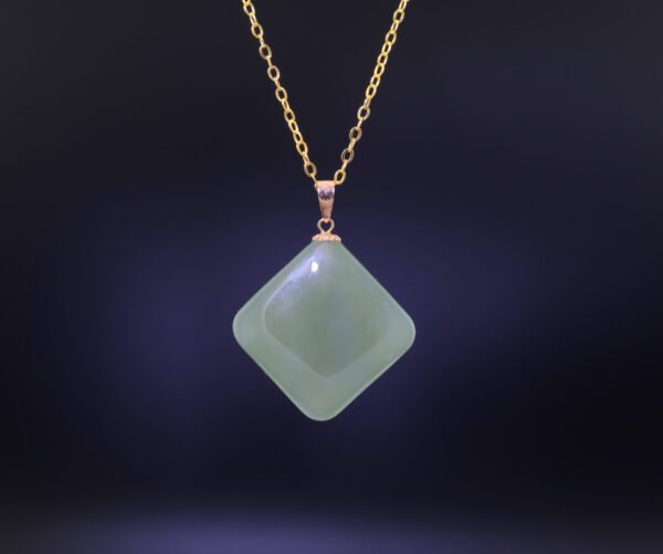 Lakelight Hetian Jade Pendant — 湖光和田玉墜飾