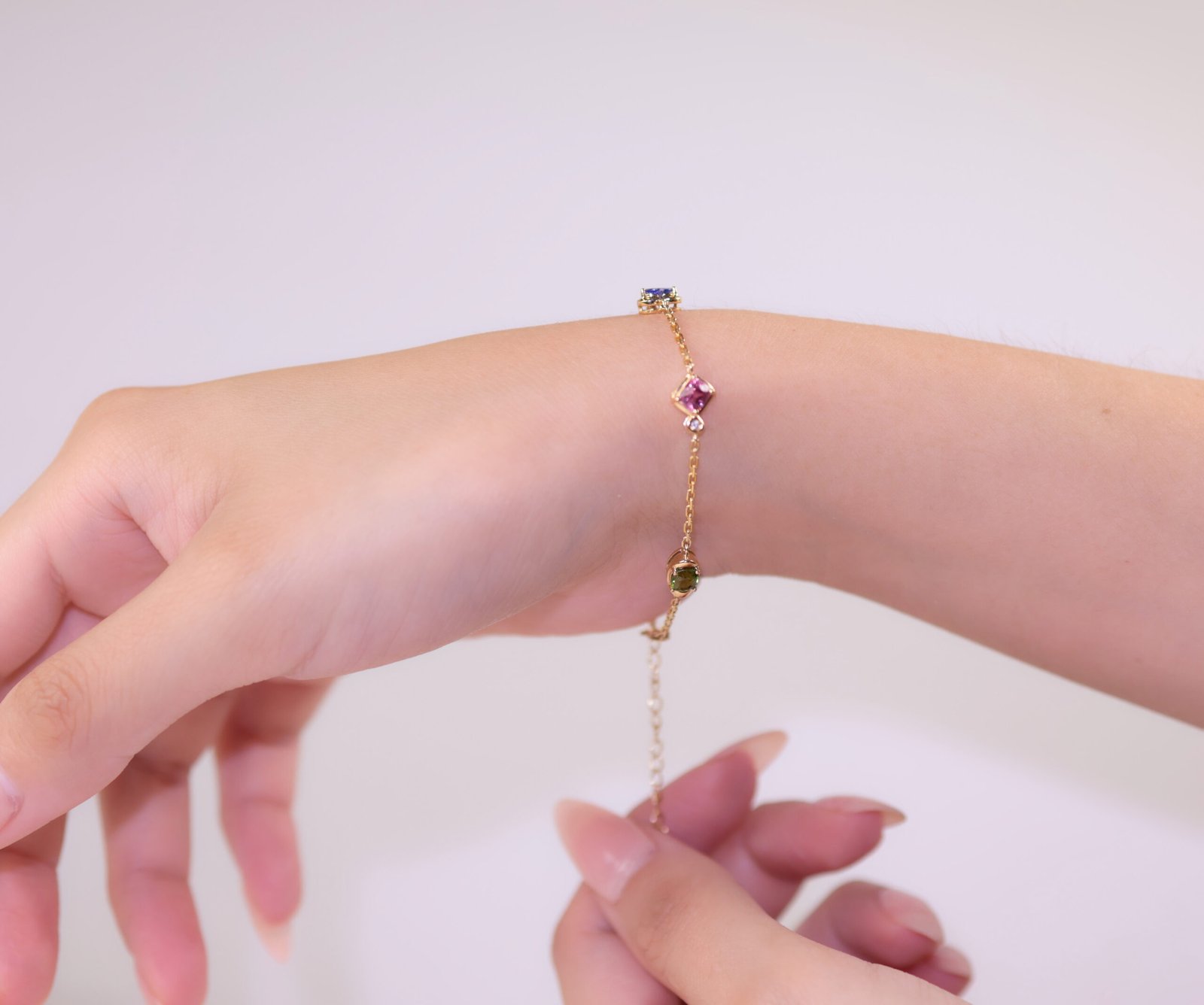 Color Sapphire x Emerald 18K Gold Bracelet -  彩藍寶 × 祖母綠 18K 金手鍊