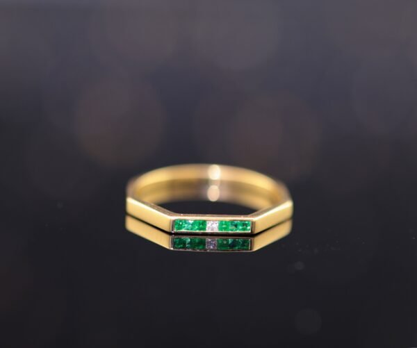 Emerald Orbit Ring  -「綠境六和」18K金祖母綠真鑽六邊形戒指