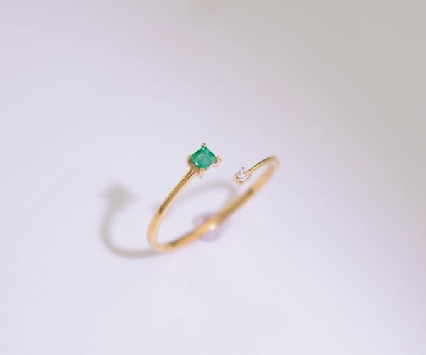 Emerald & Diamond Open Ring -「綠耀相生」18K金祖母綠真鑽開口戒指