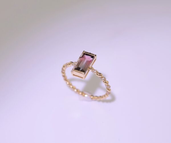 IMG_0920 Watermelon Muse Ring -「心語漸染」18K西瓜碧璽真鑽麻花戒指