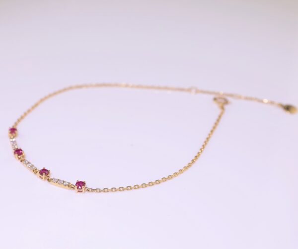 Ruby Symphony Bracelet – 「愛與勇氣的光芒」18k金紅寶石真鑽手鍊