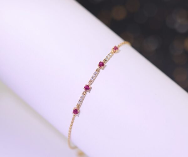 Ruby Symphony Bracelet – 「愛與勇氣的光芒」18k金紅寶石真鑽手鍊