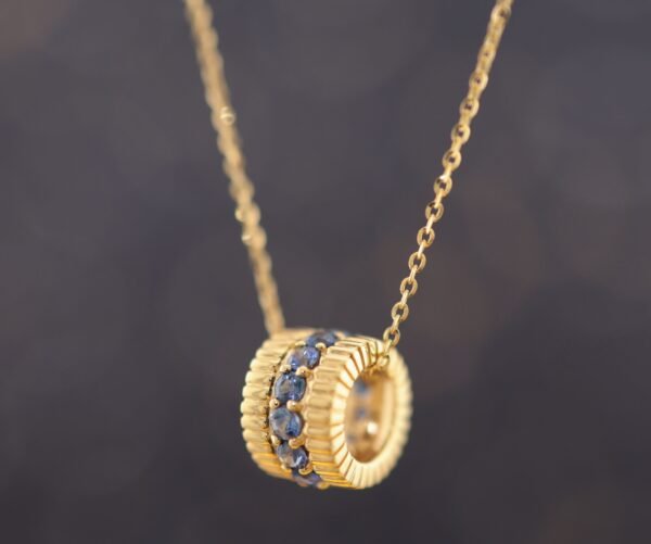 Sapphire Eternity Charm —「幸運之輪」18K金藍寶石真鑽項鍊