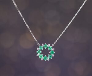 IMG_1148 Emerald Crown Necklace —「綠光之環」18K金祖母綠真鑽項鍊