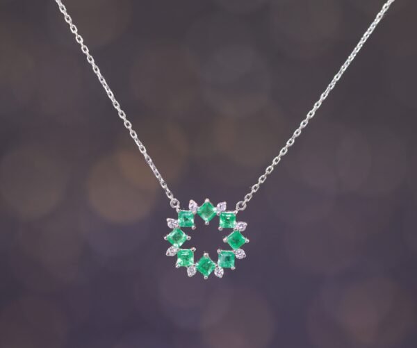 Emerald Crown Necklace —「綠光之環」18K金祖母綠真鑽項鍊
