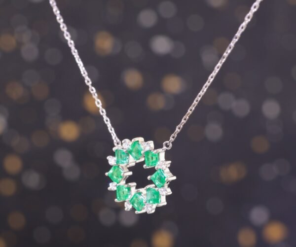 Emerald Crown Necklace —「綠光之環」18K金祖母綠真鑽項鍊
