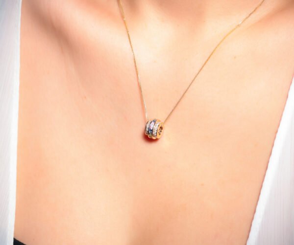 Prism of Dreams –「流轉之光」18K彩藍寶真鑽項鍊