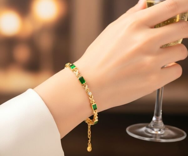 Tsavorite Elegance Bracelet -「無限綠光」18K金頂級沙弗萊真鑽手鍊