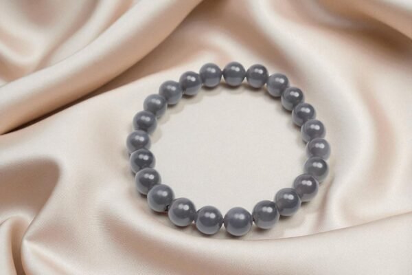 Ethereal Mist Jade Bracelet - 空靈煙霧和田玉手串