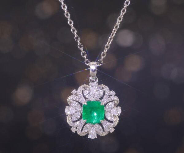 18K 白金 真鑽花冠設計項鍊 - 18K White Gold Diamond Floral Crown Necklace