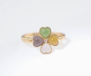 Hetian Jade Heart-Shaped Lucky Clover 18K Gold Ring - 和田玉愛心幸運草 18K 金戒指