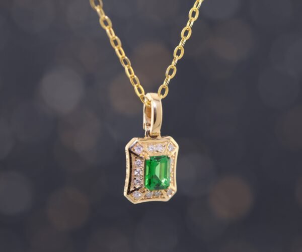 Kaza Green Tsavorite 18K Gold Diamond Pendant - 卡扎綠沙弗萊 18K 金鑽石墜飾