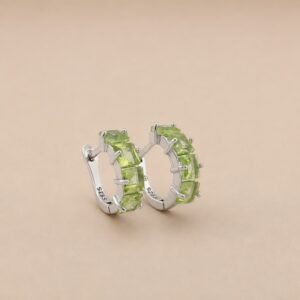 Verdant Glow Huggie Earrings｜翠光 925純銀橄欖石耳扣耳環