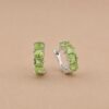 Verdant Glow Huggie Earrings｜翠光 925純銀橄欖石耳扣耳環