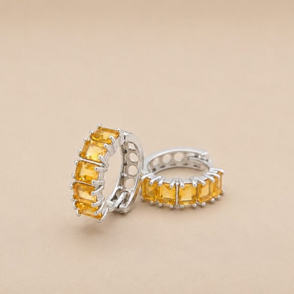 earringserkouhuansueijin3 Golden Glow Huggie Earrings|金耀微光 925純銀黃水晶耳扣耳環