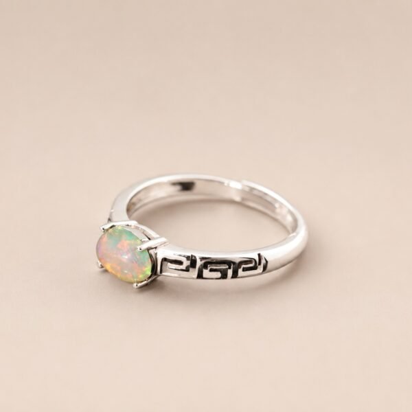Prismatic Meadow Ring｜幻彩森光 925純銀水晶蛋白石戒指