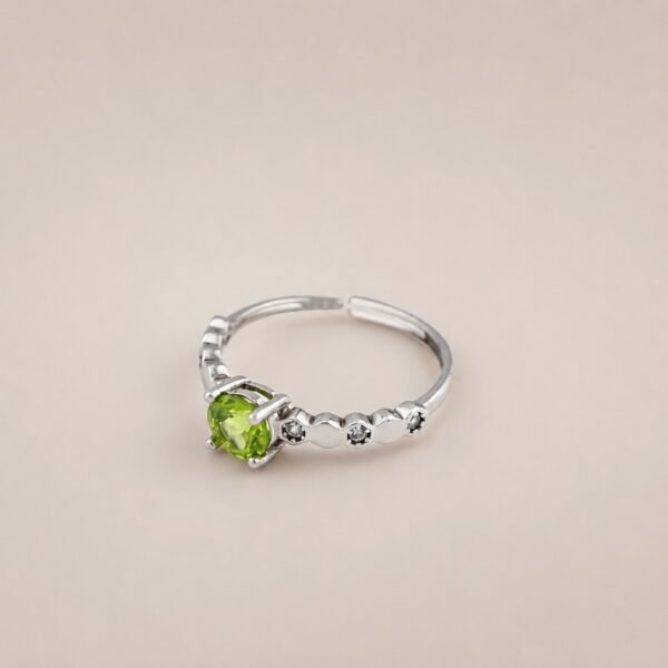 Spring Glow Ring｜春翠微光 925純銀橄欖石戒指