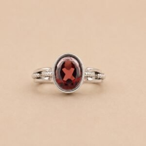 Garnet Embrace Ring｜紅榴之擁 925純銀紅石榴石戒指