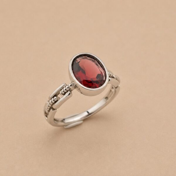 Garnet Embrace Ring｜紅榴之擁 925純銀紅石榴石戒指