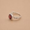 Garnet Embrace Ring｜紅榴之擁 925純銀紅石榴石戒指