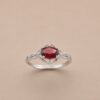 Crimson Bloom Ring｜緋紅綻放 925純銀紅石榴石戒指