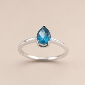 Midnight Teardrop Ring｜夜藍之滴 925純銀倫敦藍托帕石戒指