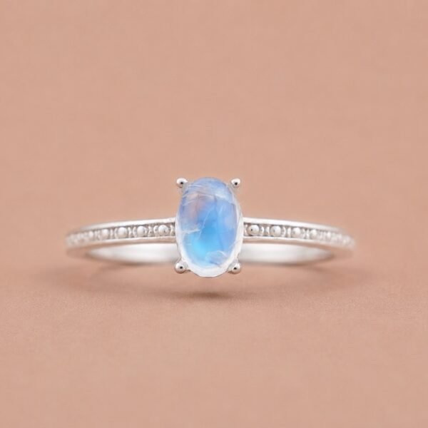 Moonlit Aura Ring｜月映柔光 925純銀橢圓月光石戒指