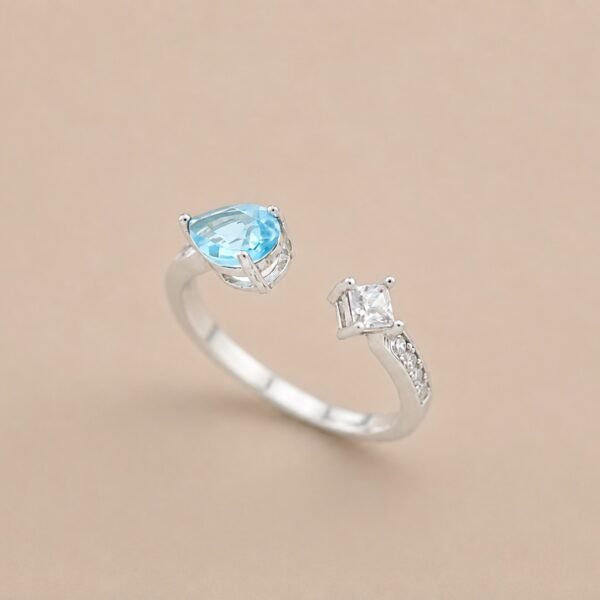 Aqua Balance Ring｜晴藍之衡 925純銀天空藍托帕石戒指