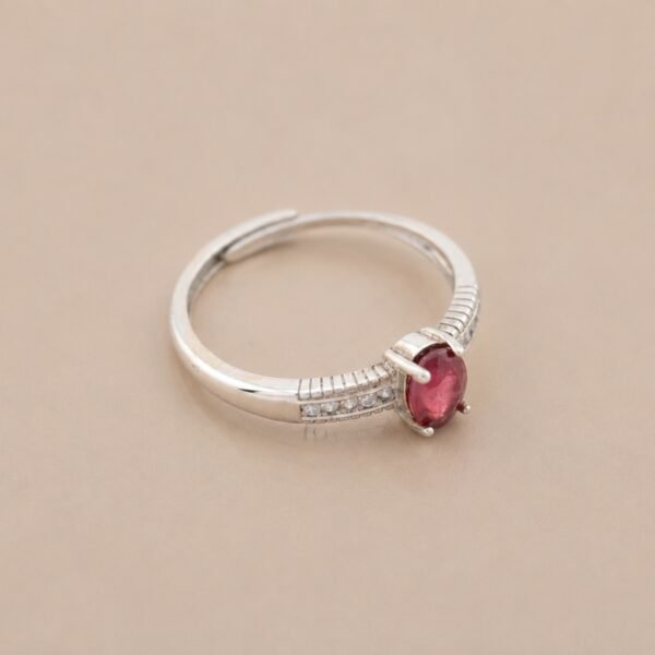 Crimson Grace Ring｜緋紅雅韻 925純銀紅寶石戒指
