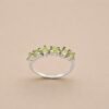 Verdant Arc Ring｜青翠弧光 925純銀橄欖石戒指