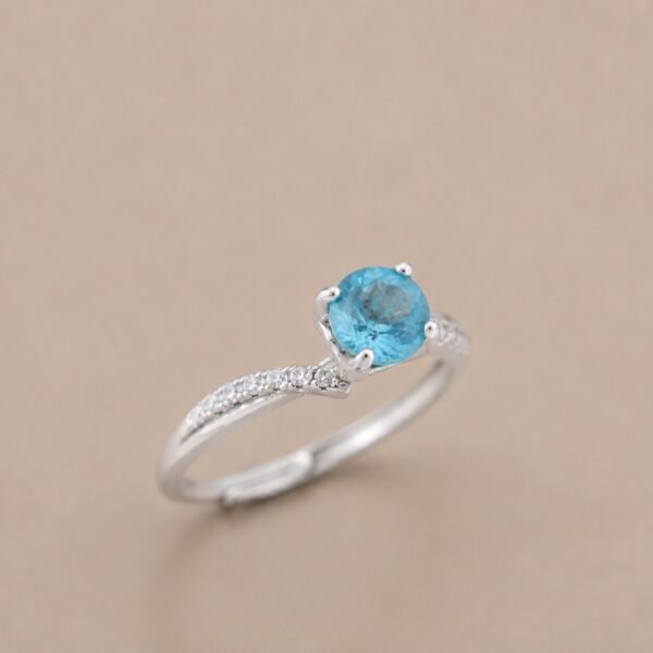 Sky Serenity Ring｜晴空之境 925純銀天空藍托帕石戒指
