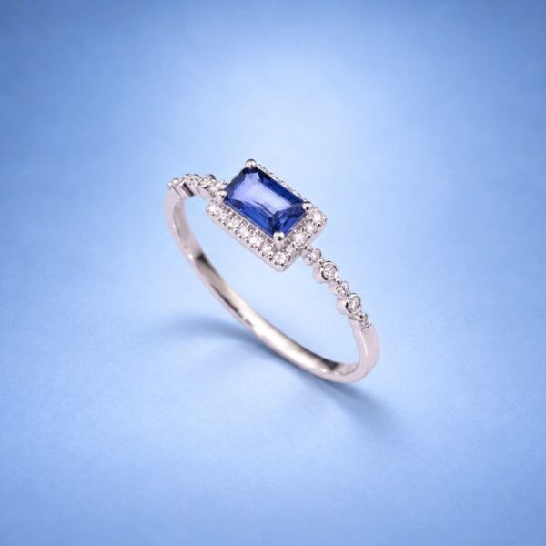 Azure Geometry Sapphire Ring｜湛藍方影 18K白金藍寶石鑽石戒指